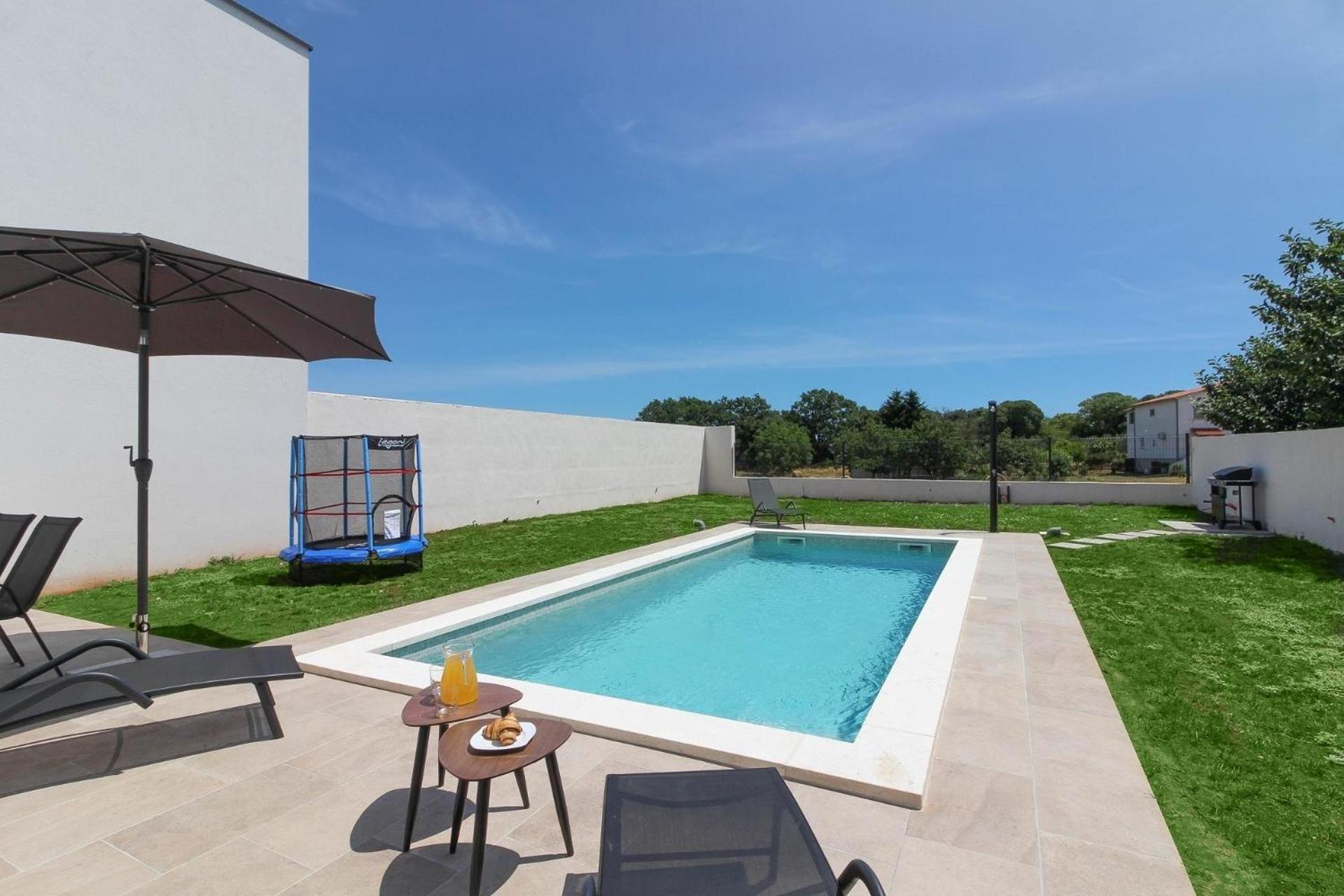 Ferienhaus Mit Privatpool Fuer 4 Personen Ca 60 Qm In Sisan, Istrien Suedkueste Von Istrien Zewnętrze zdjęcie